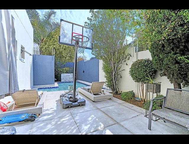 3 BEDROOM TOWNHOUSE FOR SALE IN OAKLANDS